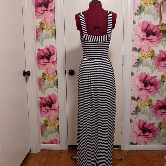 Blue and white stripe maxi - Picture 3 of 4